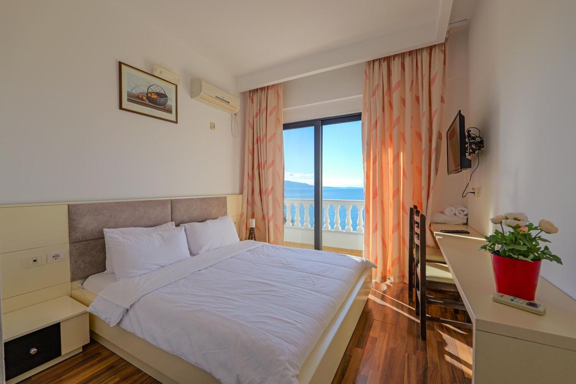 Hotel Iliria Sarande Luaran gambar