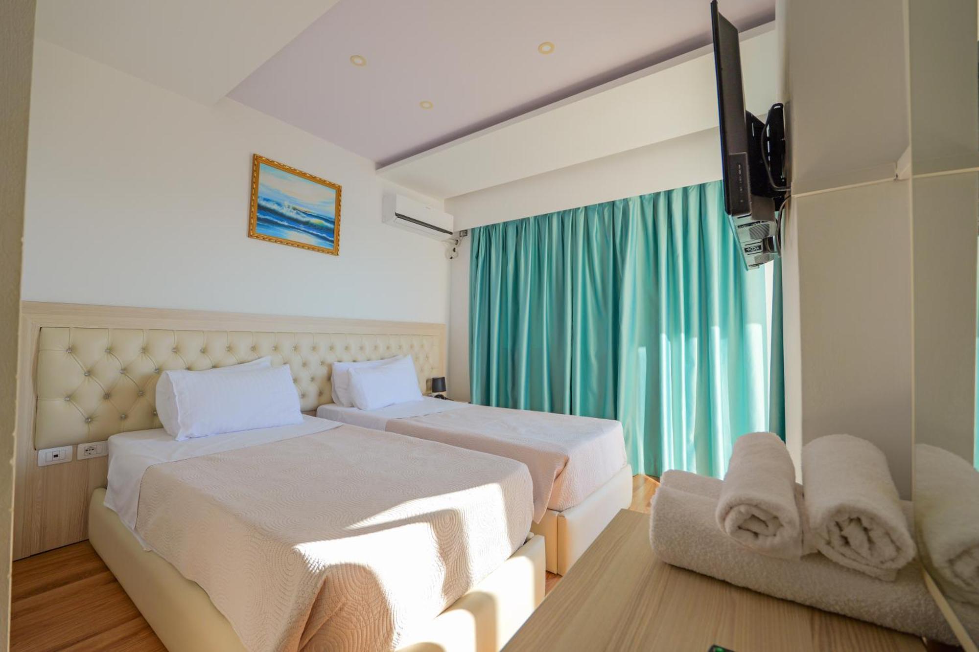 Hotel Iliria Sarande Luaran gambar