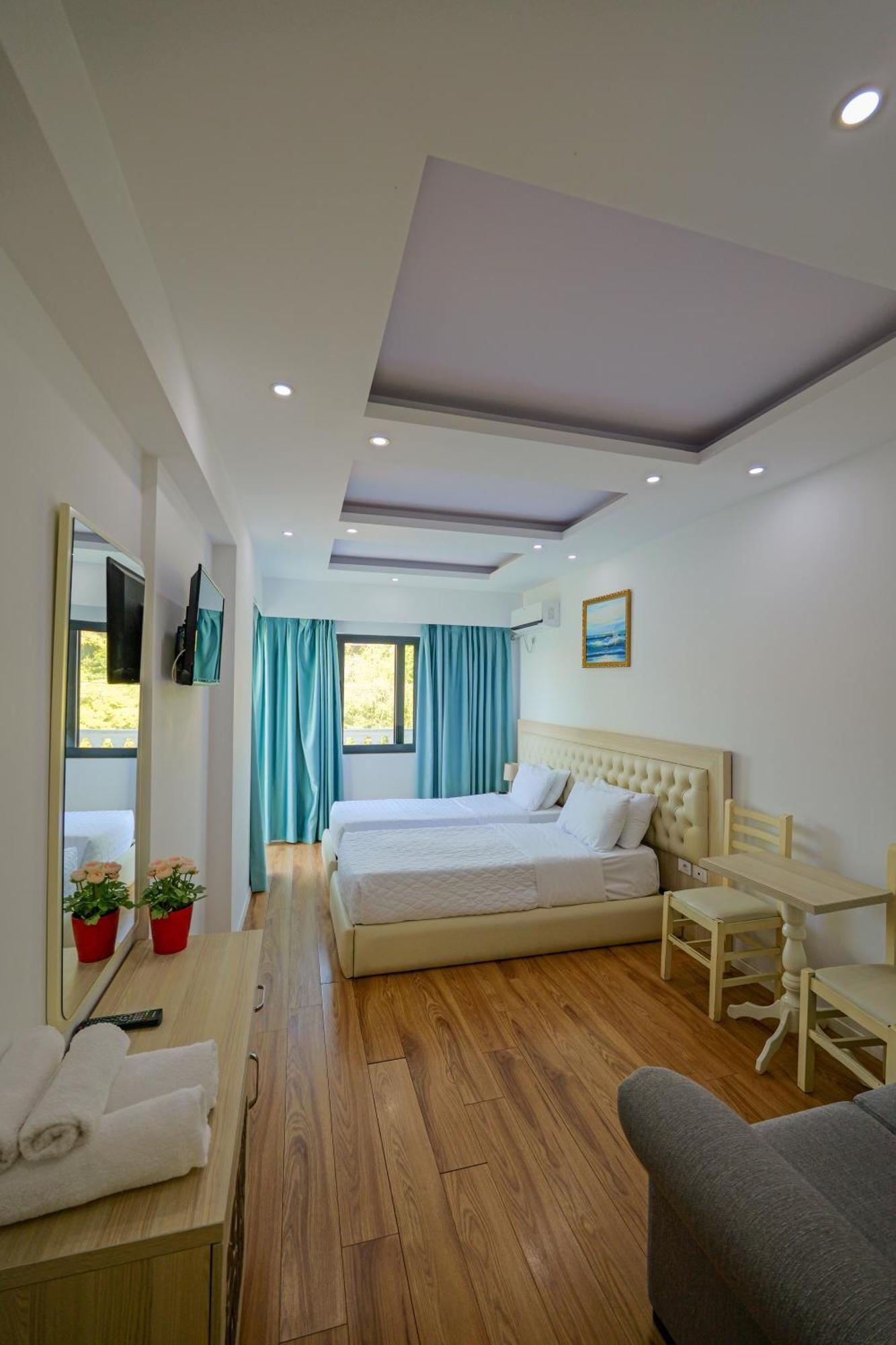 Hotel Iliria Sarande Luaran gambar