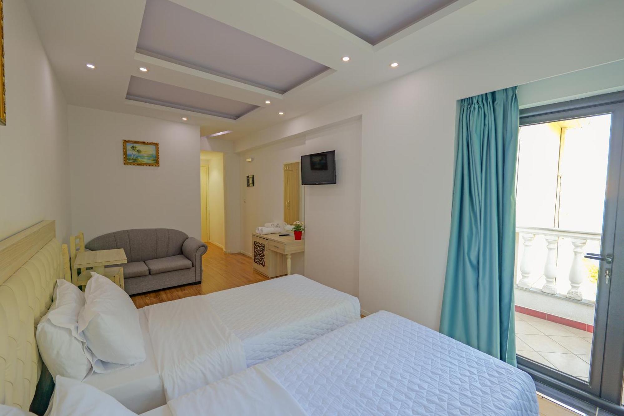 Hotel Iliria Sarande Luaran gambar