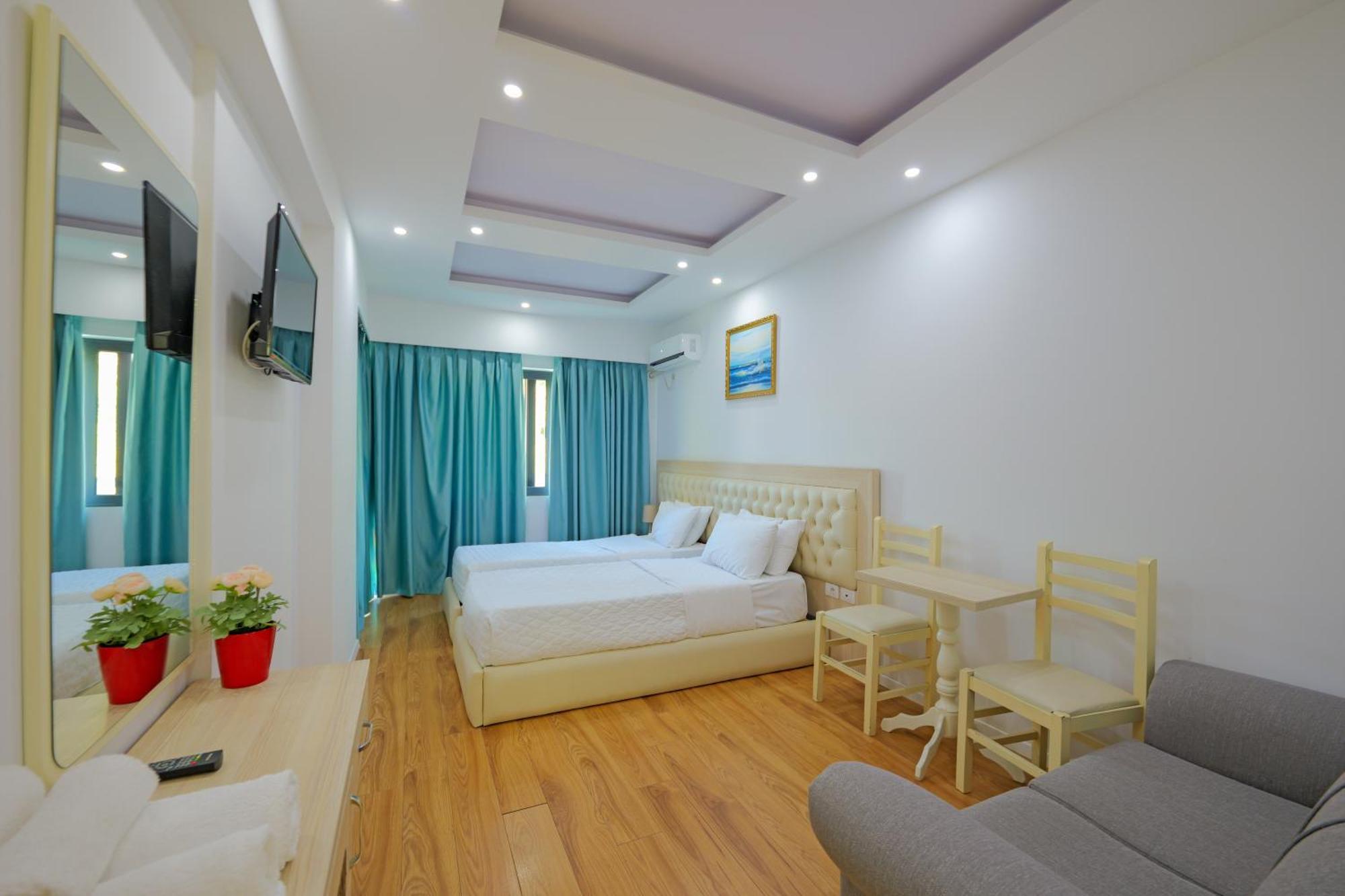 Hotel Iliria Sarande Luaran gambar