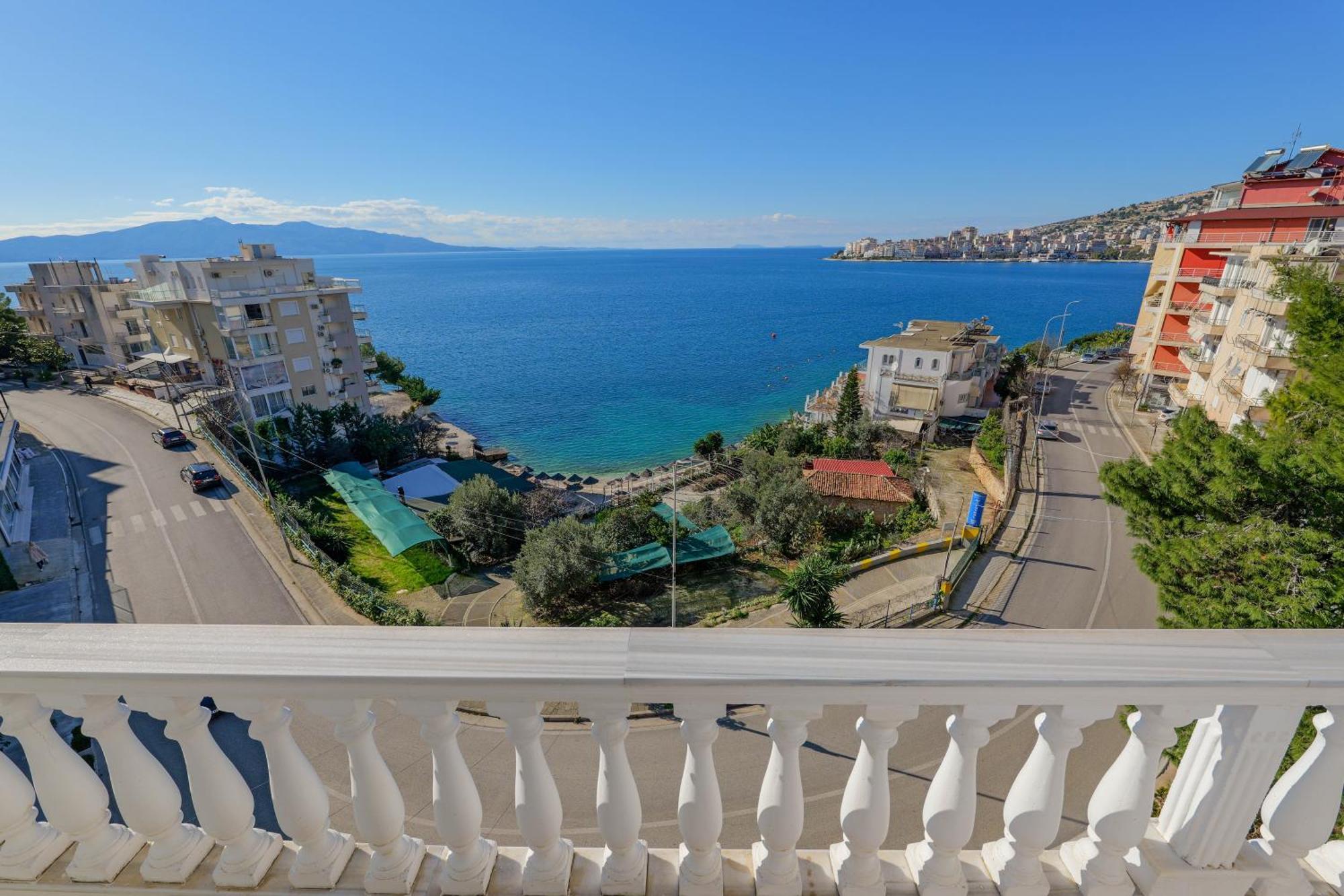 Hotel Iliria Sarande Luaran gambar