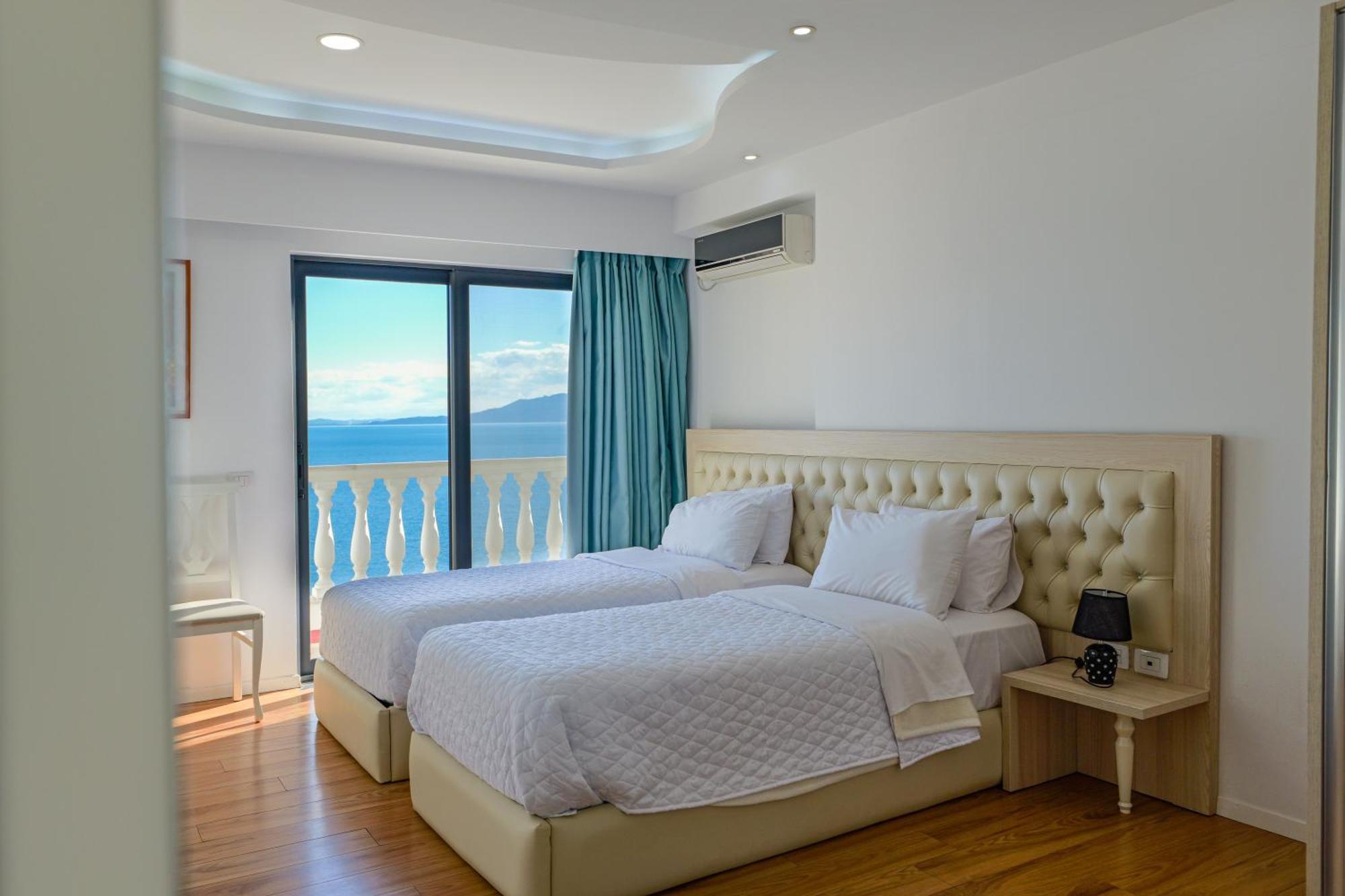 Hotel Iliria Sarande Luaran gambar