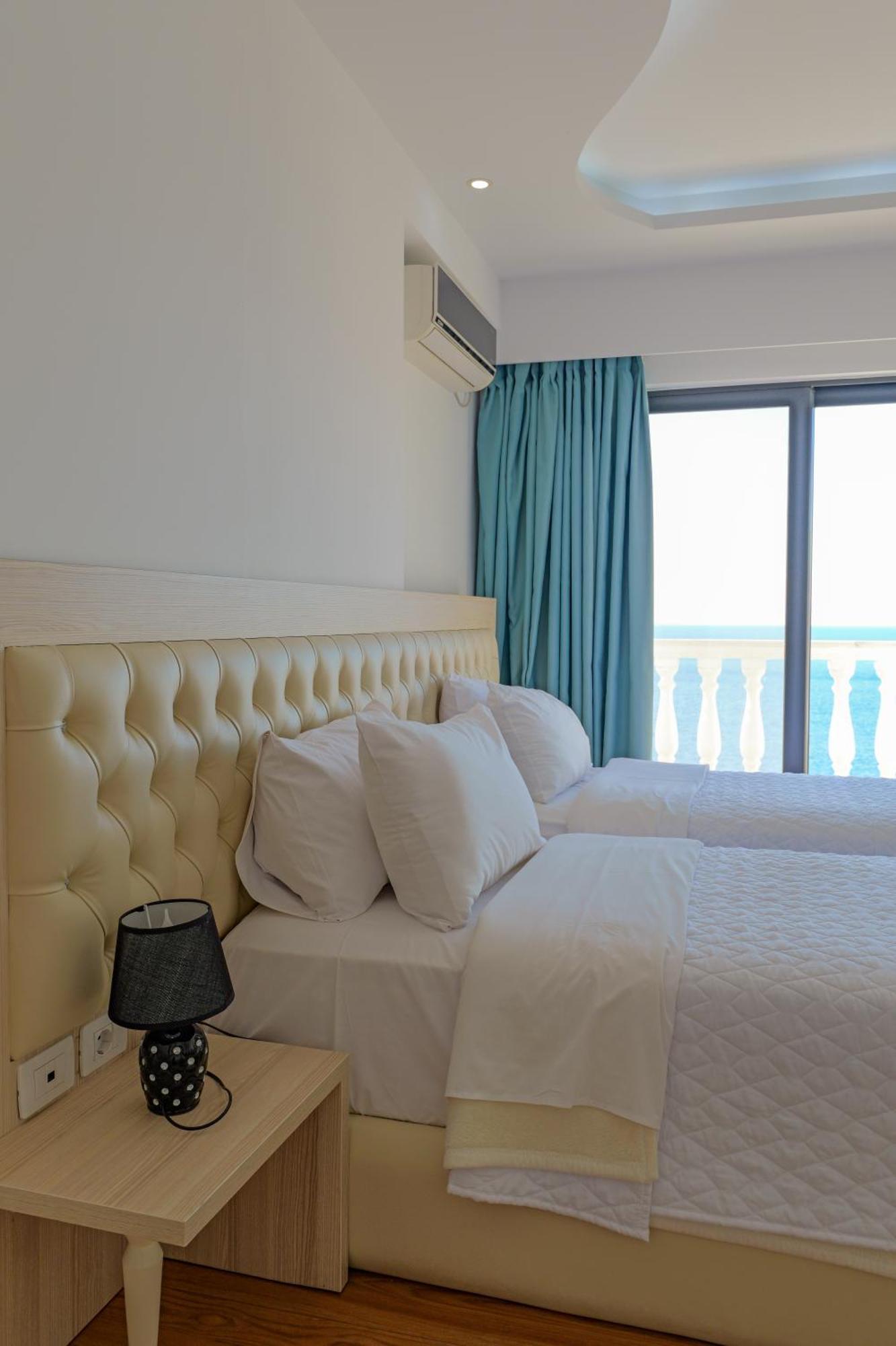 Hotel Iliria Sarande Luaran gambar
